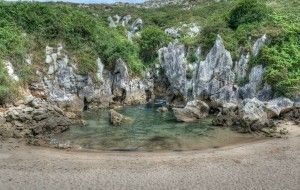 Playa de Gulpiyuri. Llanes, Asturias