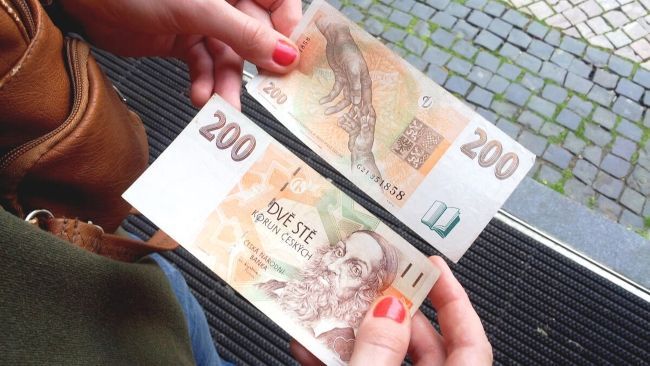 Cuál es la moneda que se utiliza en Praga