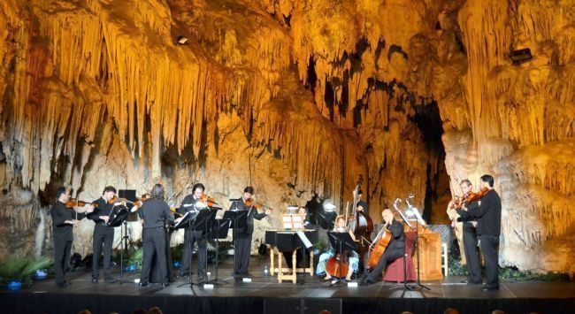 Ver la Cueva de Nerja